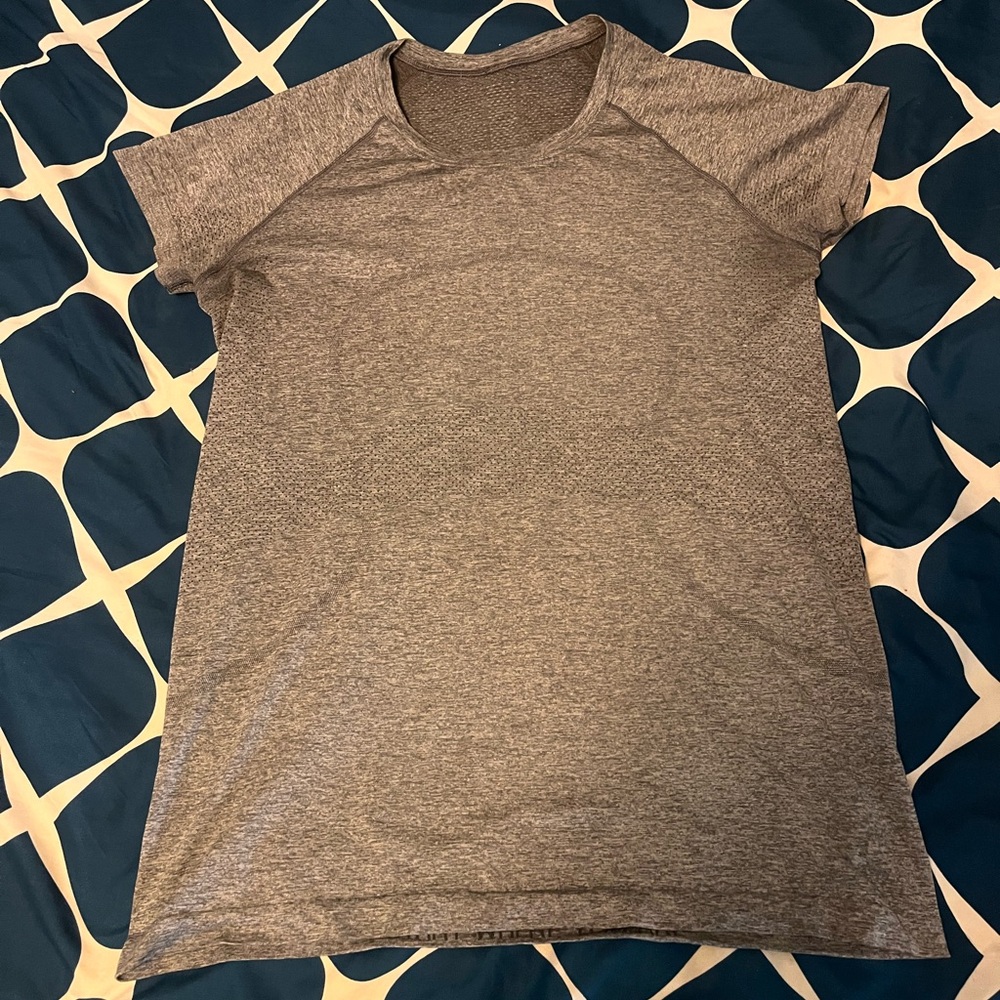 Lululemon Gray Swiftly Tech Shirt Size 12